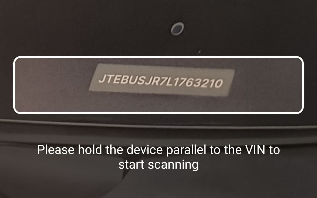 Scanning a vehicle identification with the Android VIN Scanner